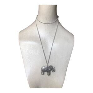Retro Detailed Ornately Carved Large Elephant Necklace Silver Tone Necklace